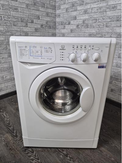 Стиральная машина Indesit WISL 103